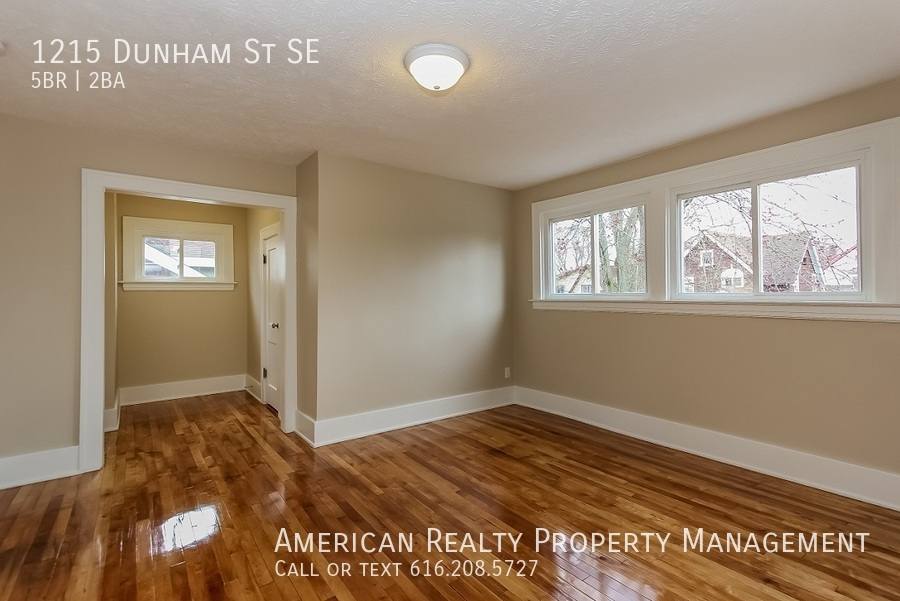 House for rent at 1215 Dunham St SE, Grand Rapids, MI 49506