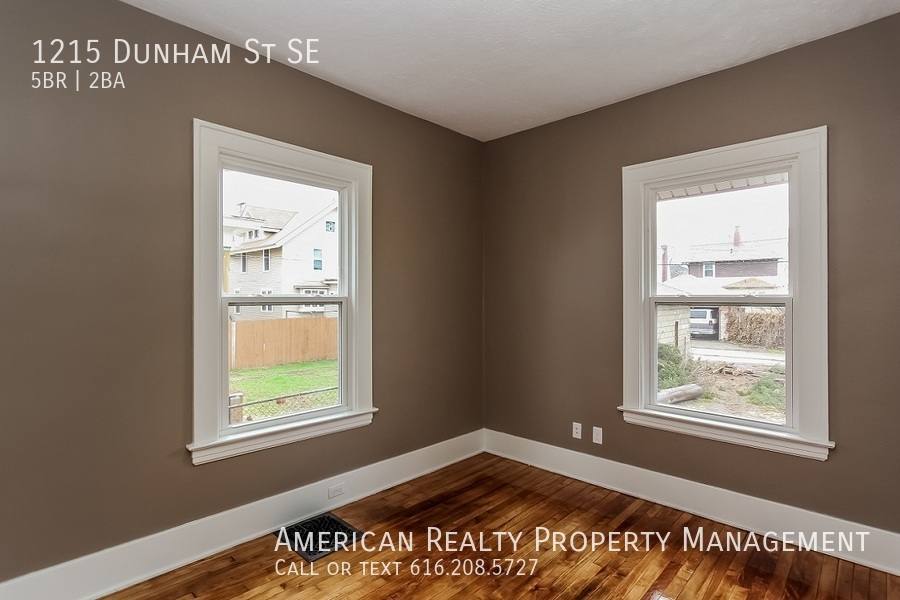 House for rent at 1215 Dunham St SE, Grand Rapids, MI 49506