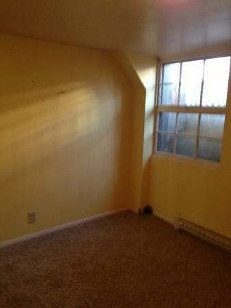 Apartment for rent at 1031 1 2 Mill St #9, Eugene, OR 97401