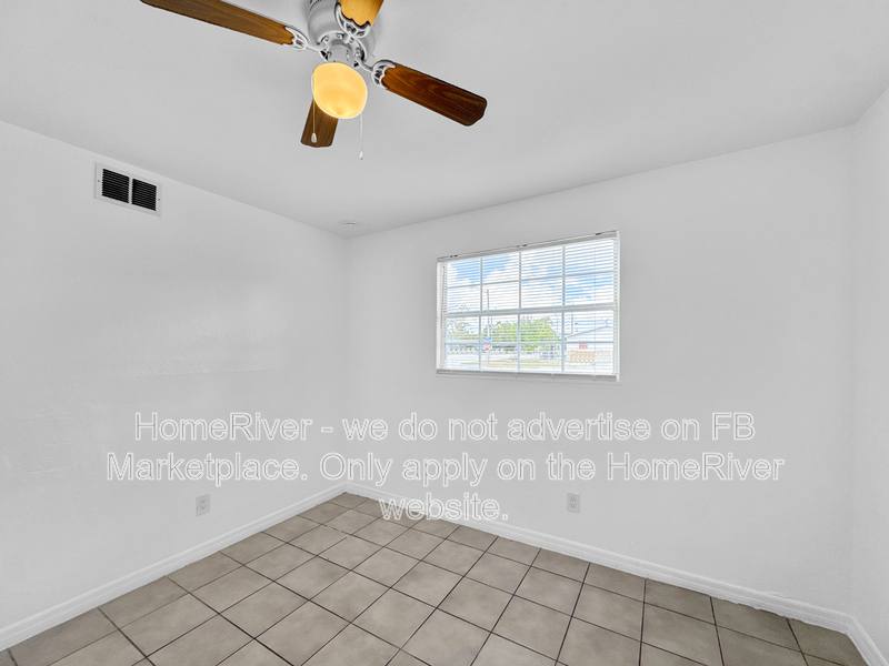Apartment for rent at 5467 2nd Ave, Fort Myers, FL 33907