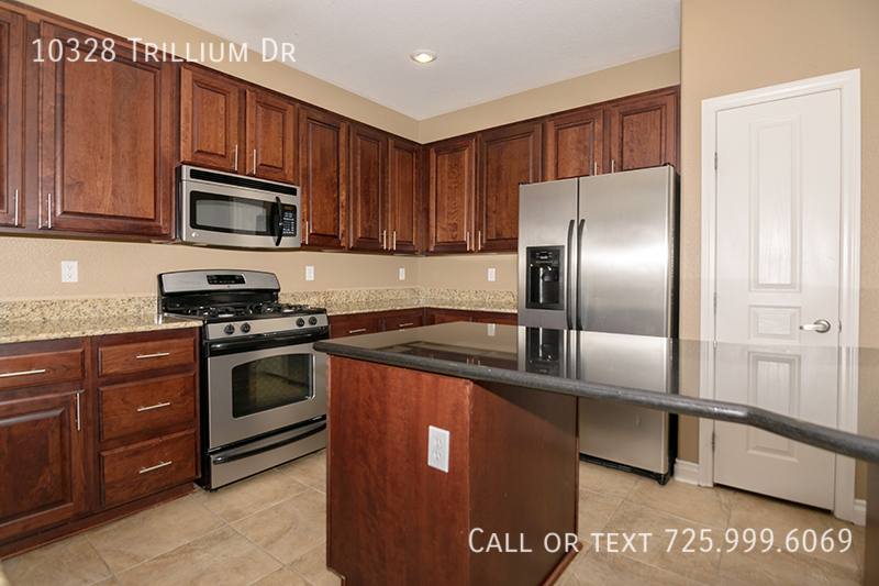 House for rent at 10328 Trillium Dr, Las Vegas, NV 89135