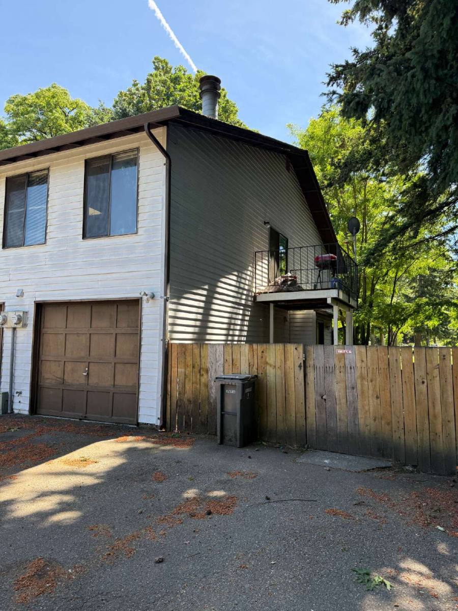 Townhouse for rent at 713 F Place NE #4, Auburn, WA 98002