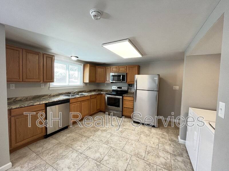 House for rent at 611 N Waldemere Ave, Muncie, IN 47303