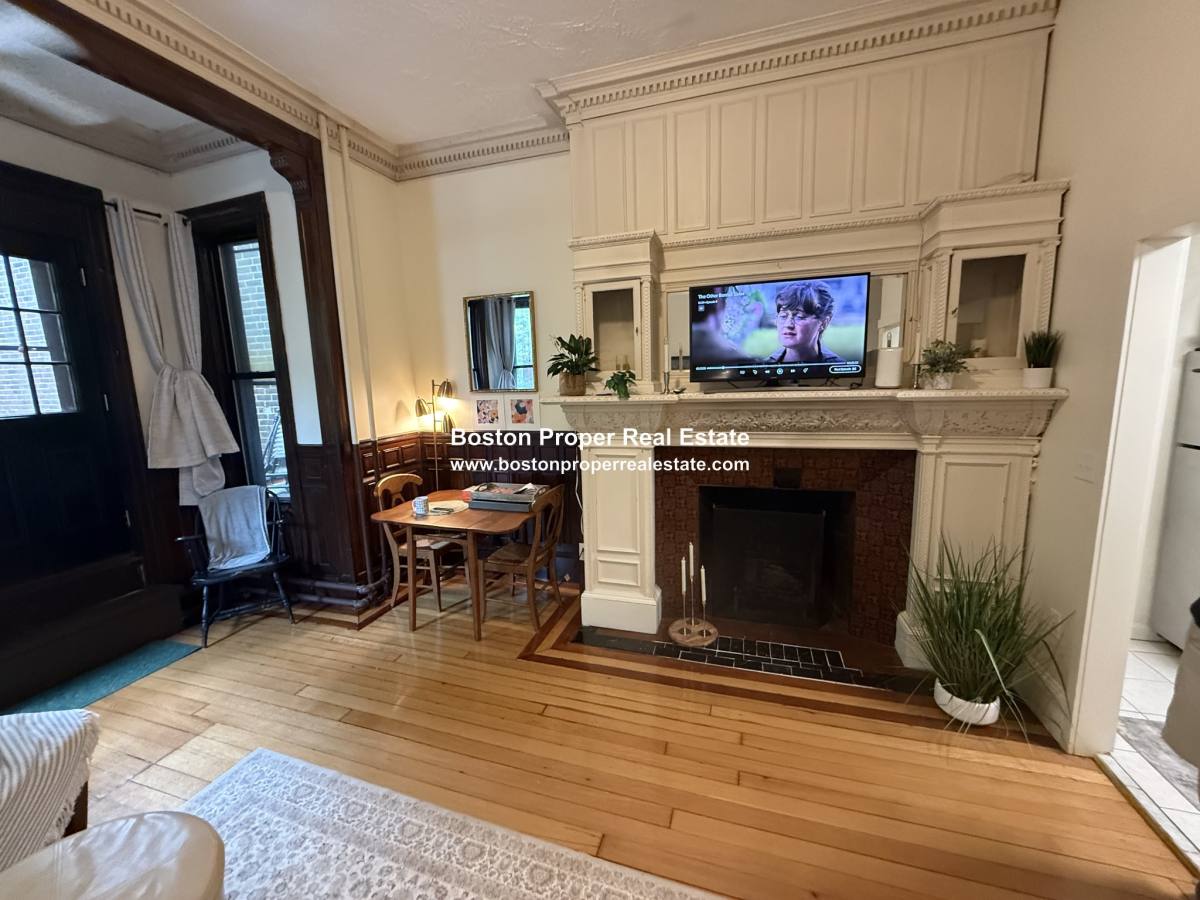 Apartment for rent at 178 Marlborough St #2, Boston, MA 02116