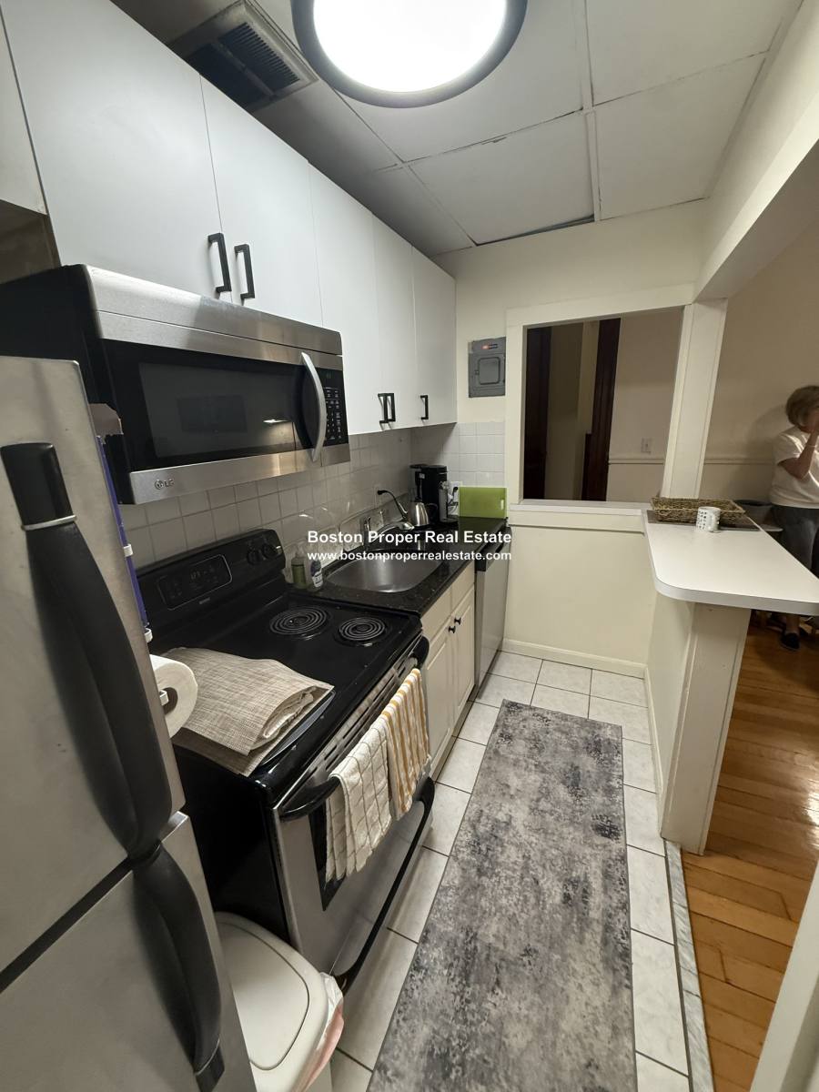 Apartment for rent at 178 Marlborough St #2, Boston, MA 02116