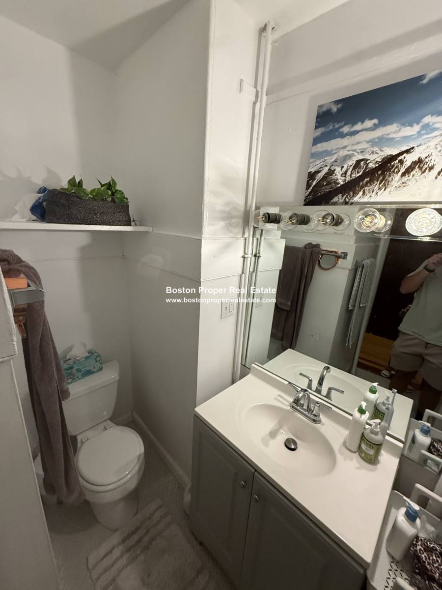 Apartment for rent at 178 Marlborough St #2, Boston, MA 02116