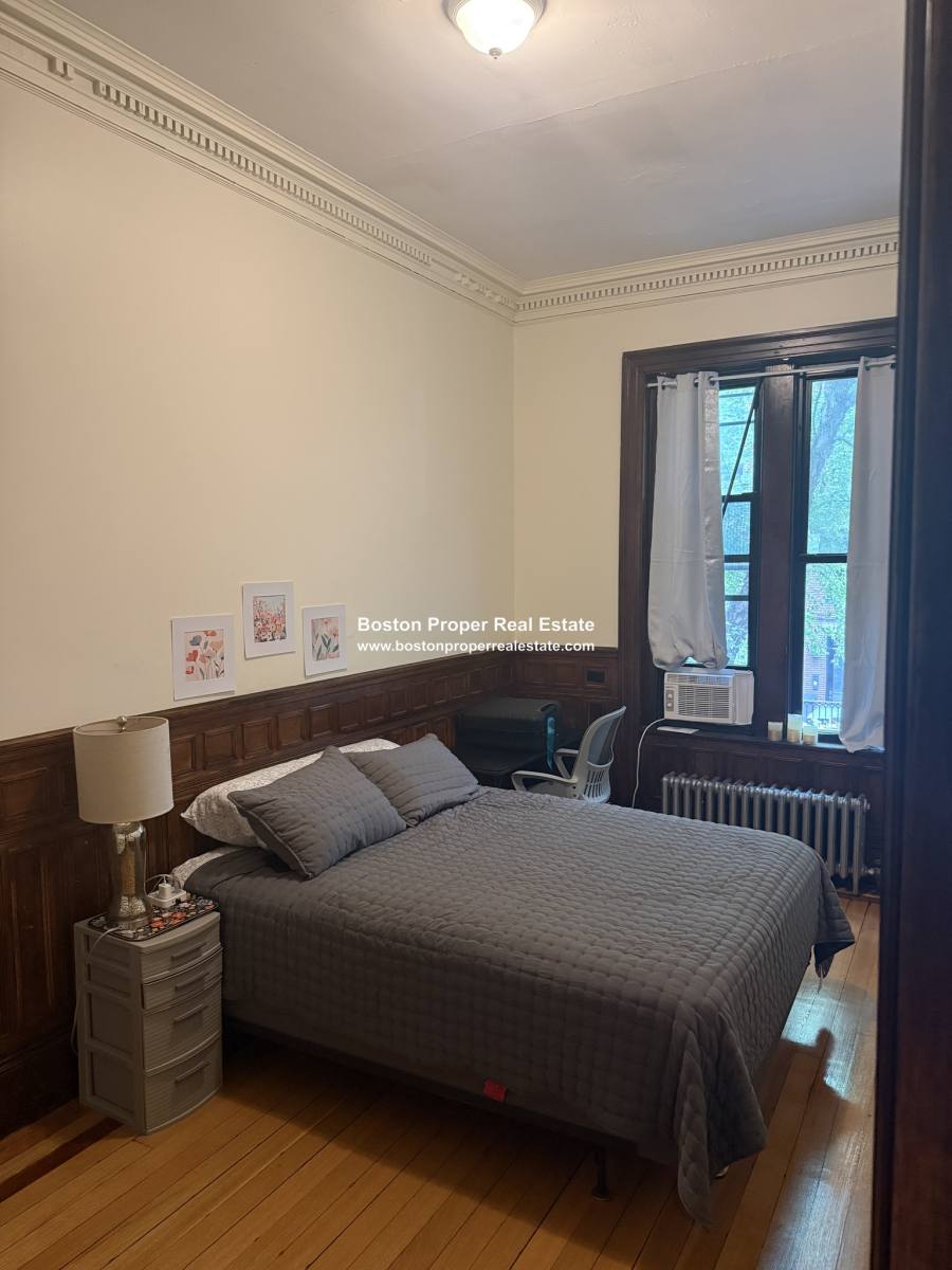 Apartment for rent at 178 Marlborough St #2, Boston, MA 02116