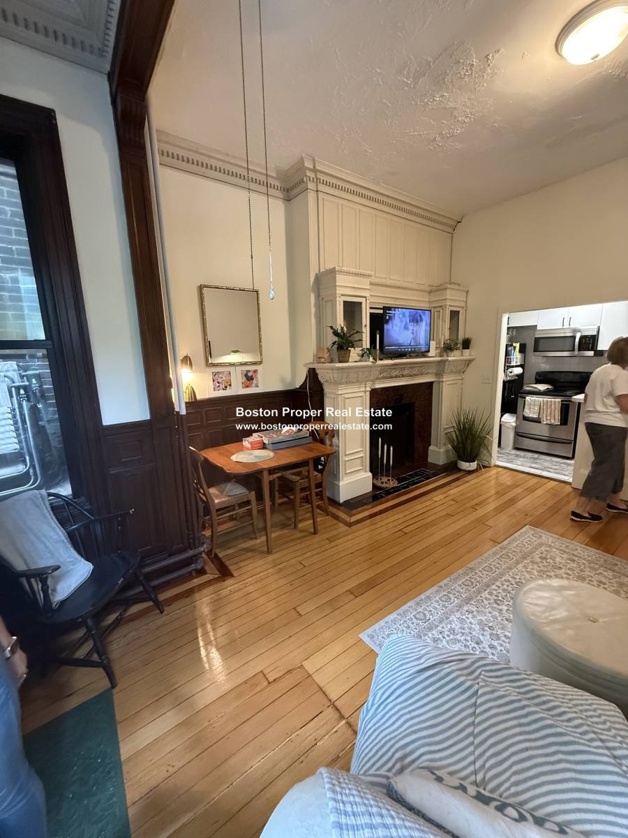 Apartment for rent at 178 Marlborough St #2, Boston, MA 02116