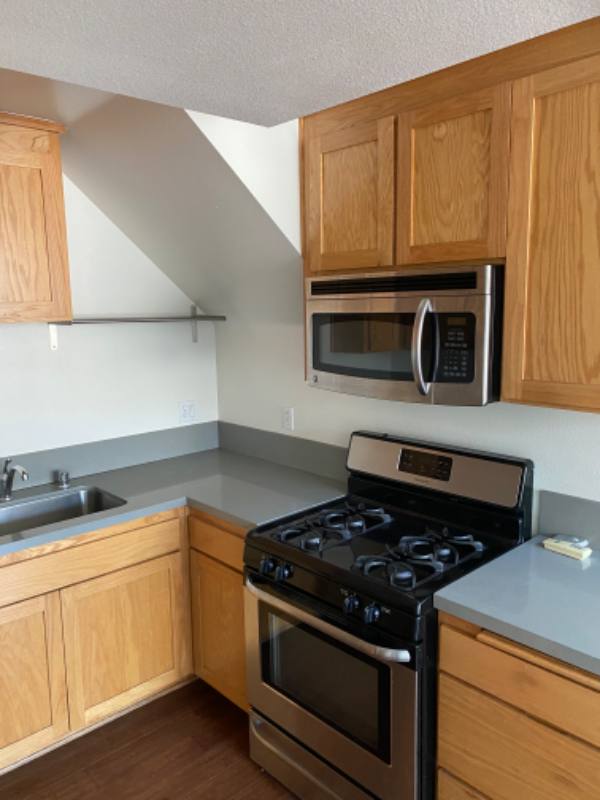 Townhouse for rent at 3627 Dunn Dr, Los Angeles, CA 90034