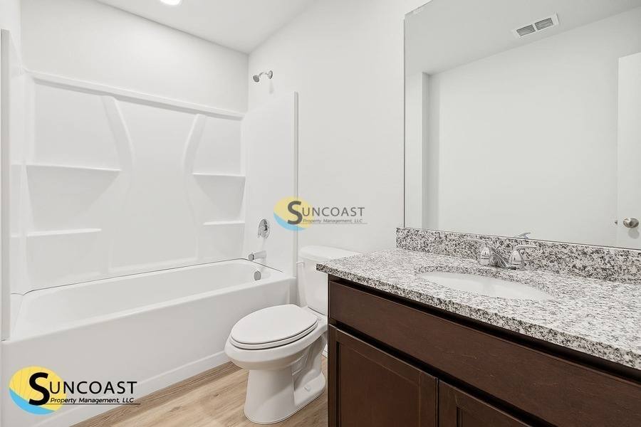 Apartment for rent at 7619 Mailes Court #7619102, Jacksonville, FL 32210