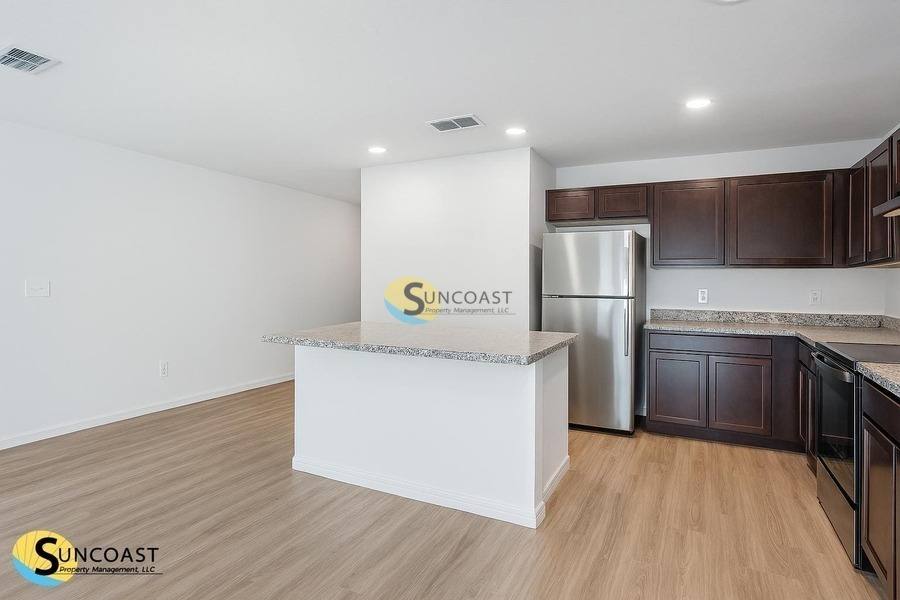 Apartment for rent at 7619 Mailes Court #7619102, Jacksonville, FL 32210