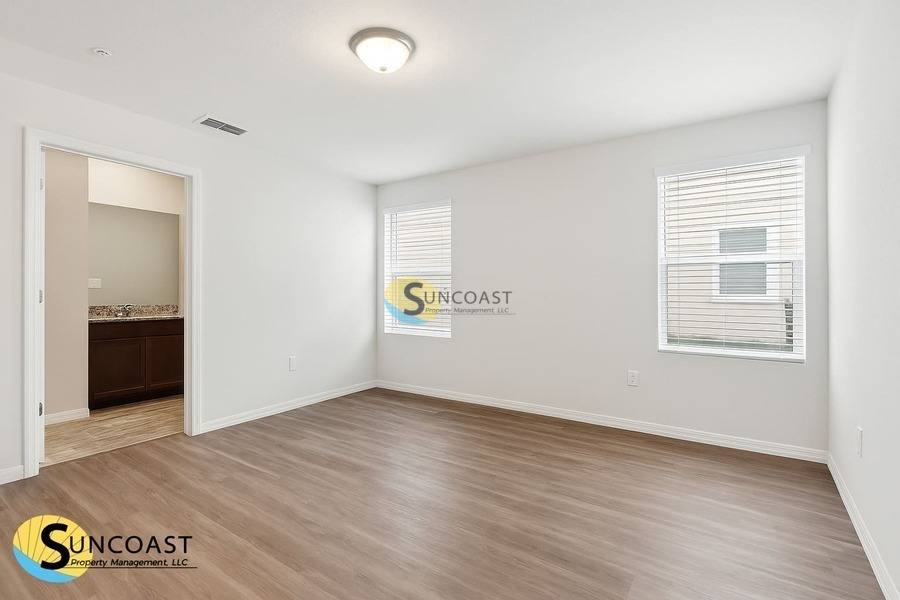 Apartment for rent at 7619 Mailes Court #7619102, Jacksonville, FL 32210