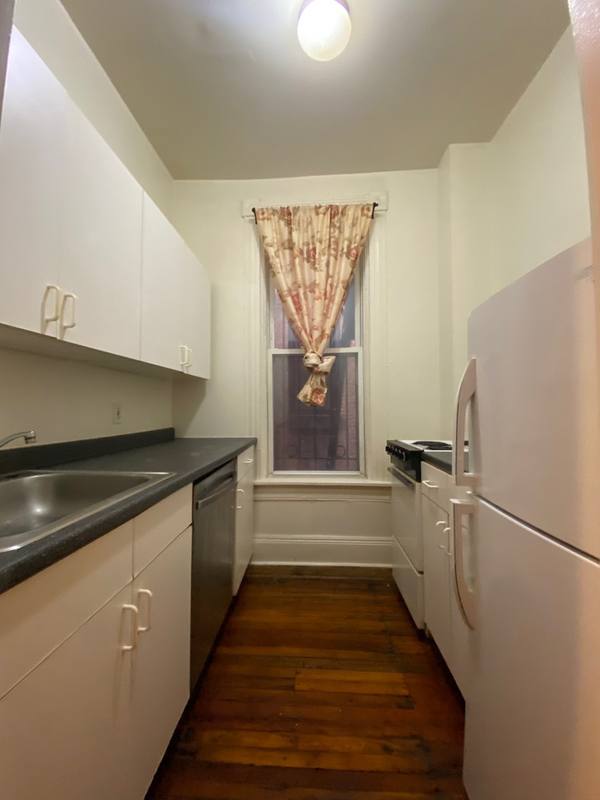 Apartment for rent at 2834 N Calvert St #1R, Baltimore, MD 21218