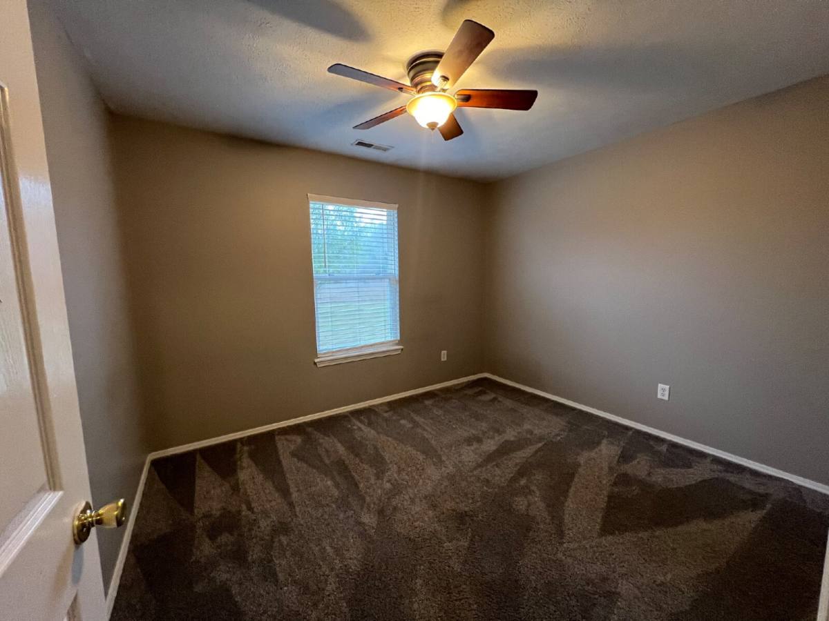 House for rent at 711 Boys Camp Rd, Rockaway Beach, MO 65740