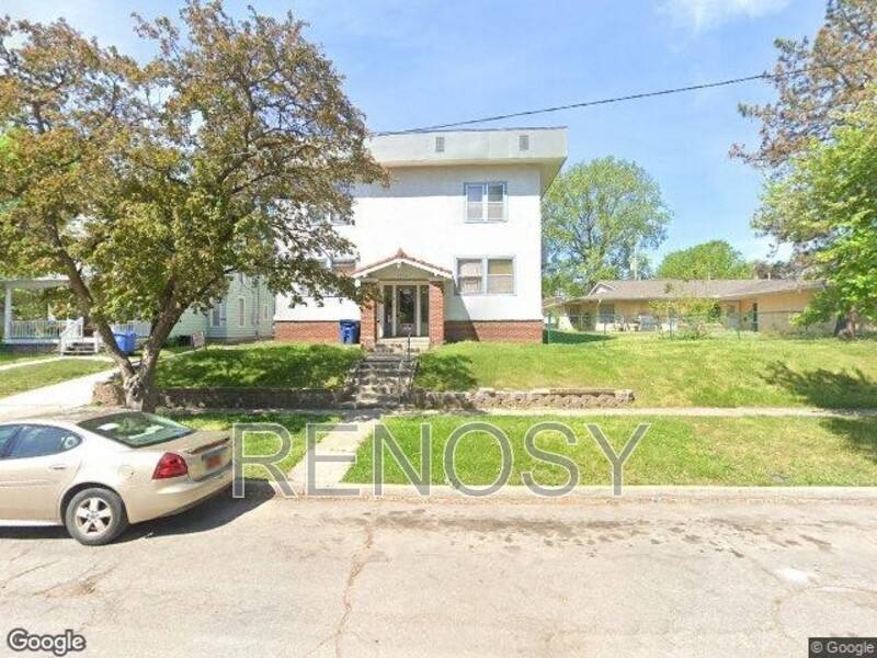 Apartment for rent at 1314 22nd St #5, Des Moines, IA 50311