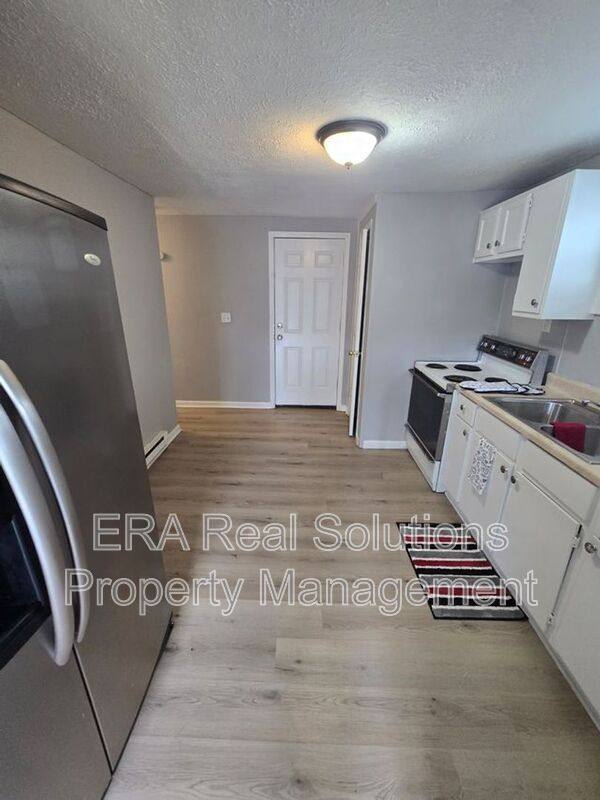 House for rent at 2400 Pomola Ave, Columbus, OH 43204