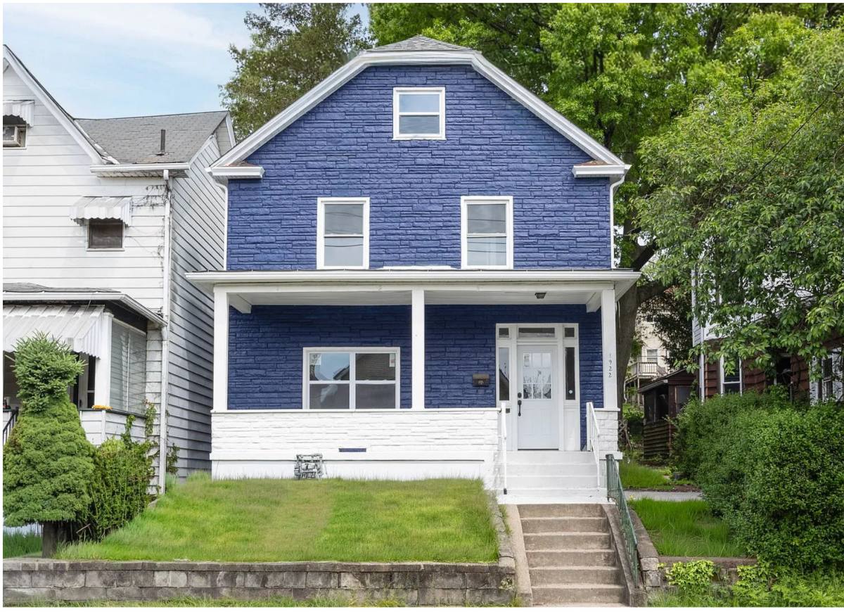 House for rent at 1922 Kenneth Ave, New Kensington, PA 15068