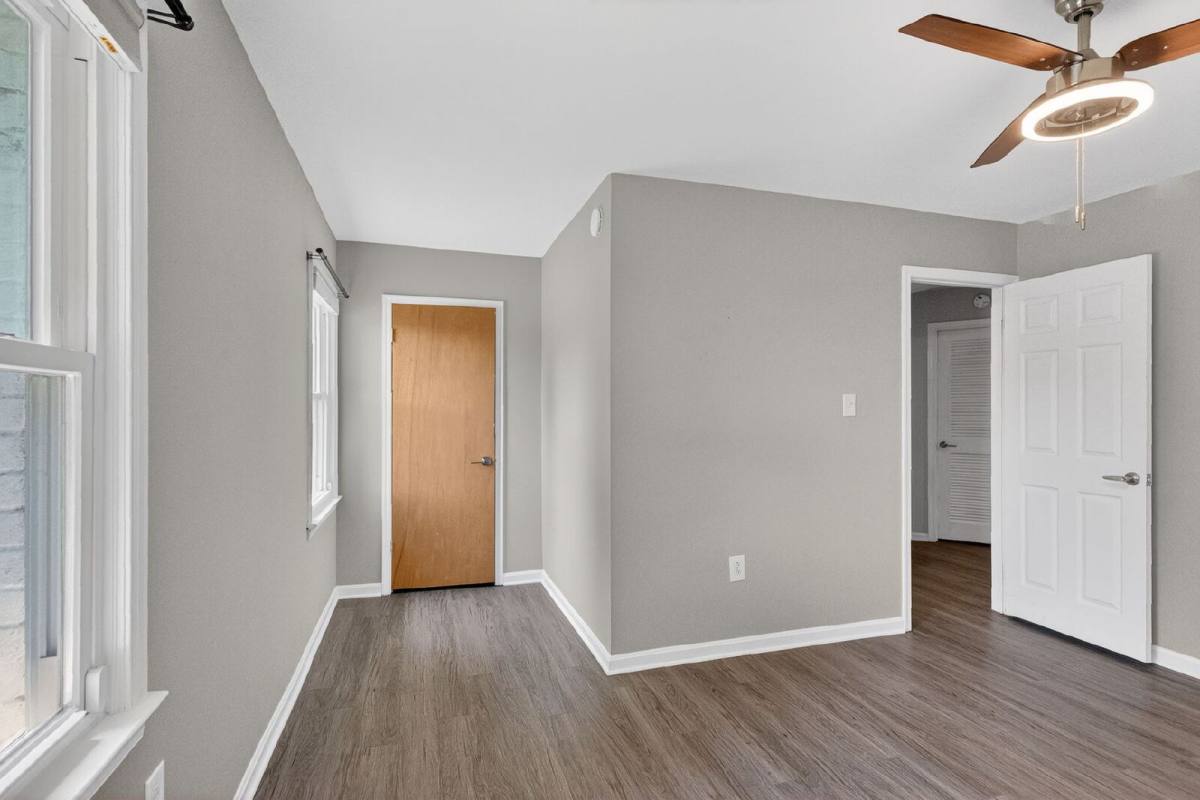 House for rent at 925 Chancellor St SW, Leesburg, VA 20175