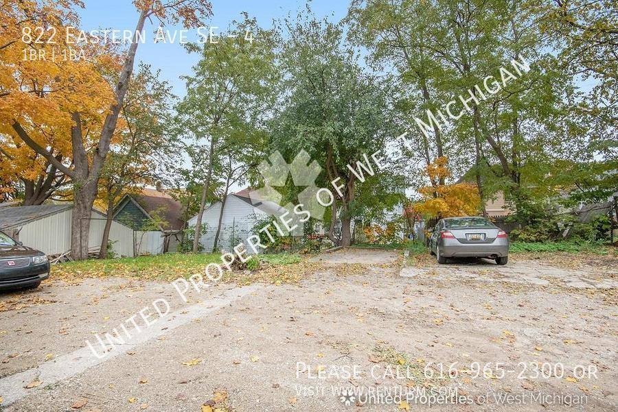 Apartment for rent at 822 Eastern Ave SE #4, Grand Rapids, MI 49507