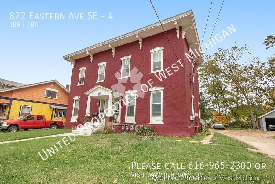 Apartment for rent at 822 Eastern Ave SE #4, Grand Rapids, MI 49507