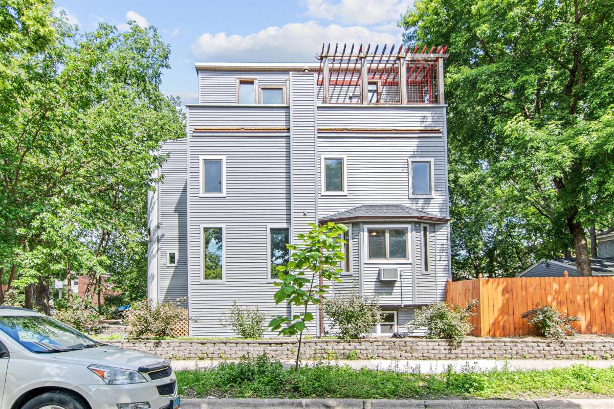 Apartment for rent at 519 W 22nd St #2, Minneapolis, MN 55405