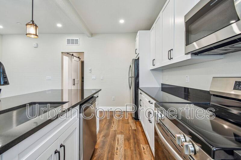 Apartment for rent at 325 15th Ave NE #12, Saint Petersburg, FL 33701