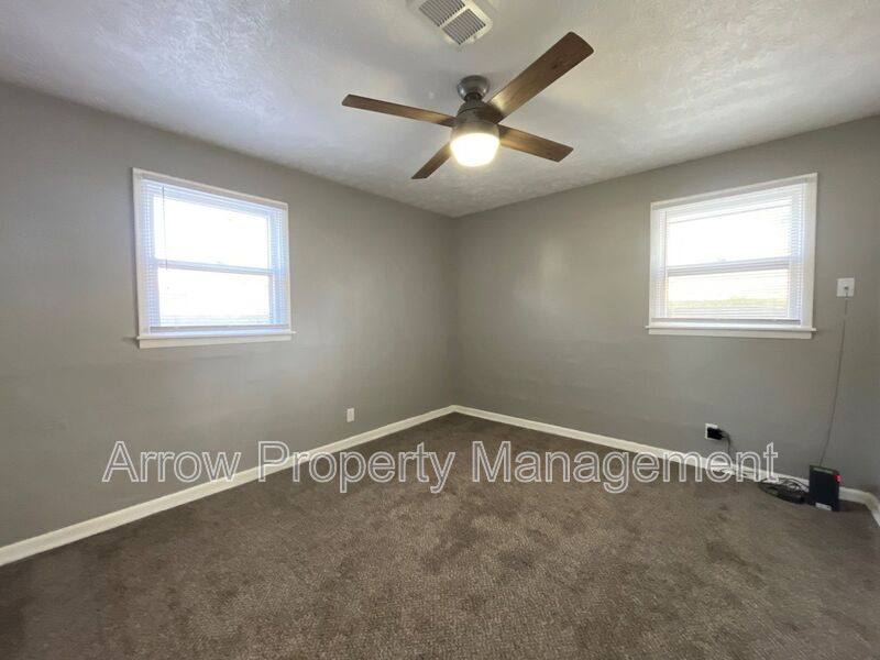 Apartment for rent at 2515 W St, Lincoln, NE 68503