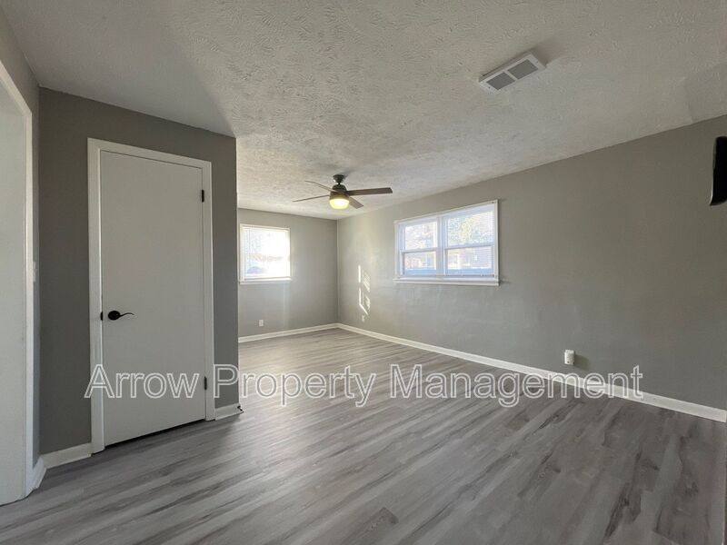 Apartment for rent at 2515 W St, Lincoln, NE 68503