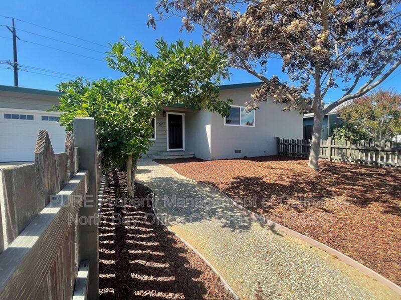 House for rent at 1521 E Madison St, Petaluma, CA 94954