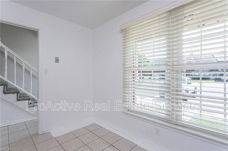 Townhouse for rent at 5684 Campus Dr, Virginia Beach, VA 23462