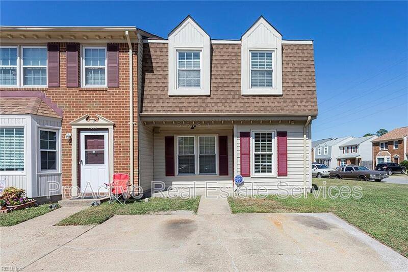 Townhouse for rent at 5684 Campus Dr, Virginia Beach, VA 23462