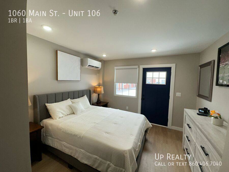 Apartment for rent at 1060 Main St #106, South Windsor, CT 06074