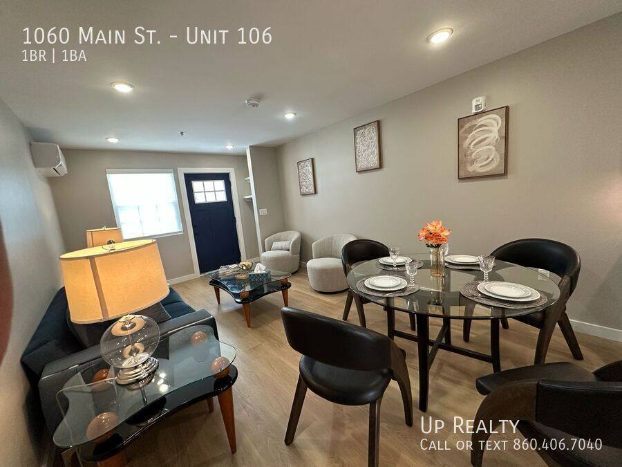 Apartment for rent at 1060 Main St #106, South Windsor, CT 06074