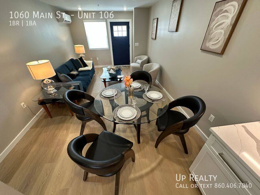 Apartment for rent at 1060 Main St #106, South Windsor, CT 06074
