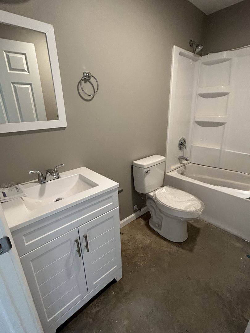 Apartment for rent at 518 E Monroe St, Pittsburg, KS 66762