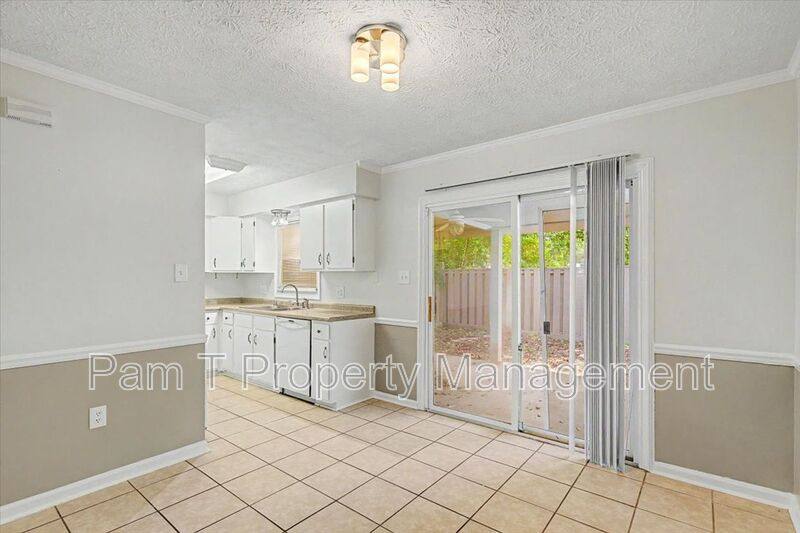 Townhouse for rent at 48 Pointer Place, Savannah, GA 31419