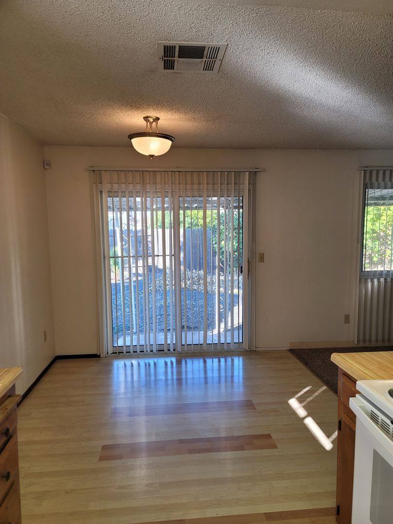 House for rent at 1031 Fallbrook Dr, Stockton, CA 95210