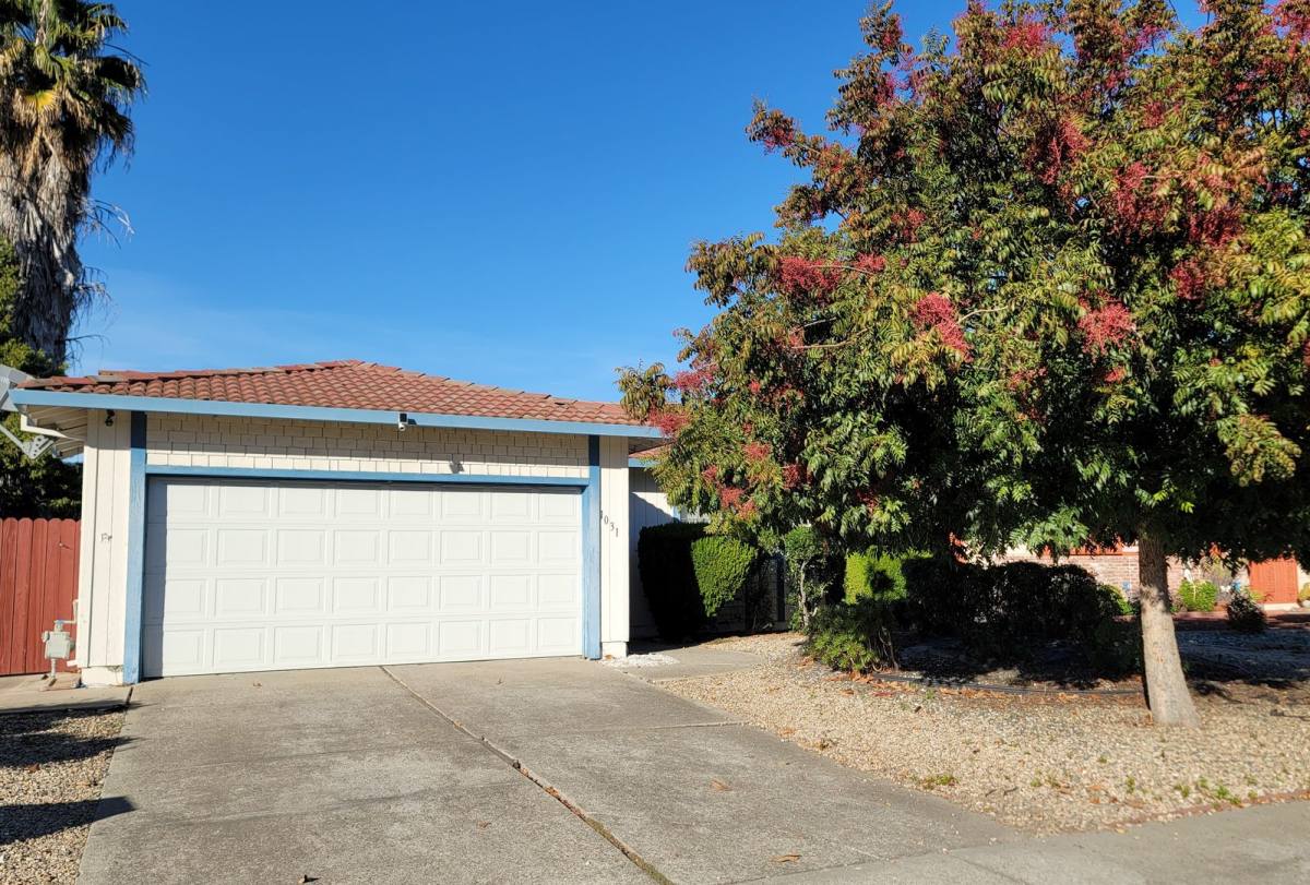 House for rent at 1031 Fallbrook Dr, Stockton, CA 95210