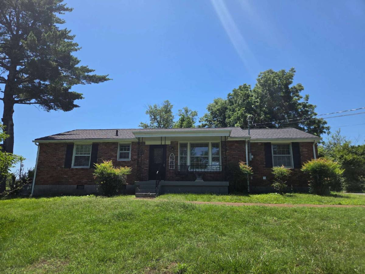 House for rent at 218 Walcott Dr, Nashville, TN 37214
