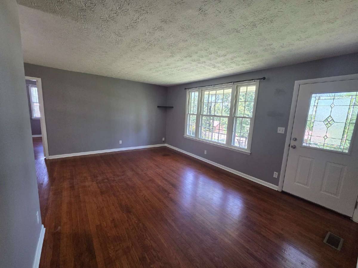 House for rent at 218 Walcott Dr, Nashville, TN 37214