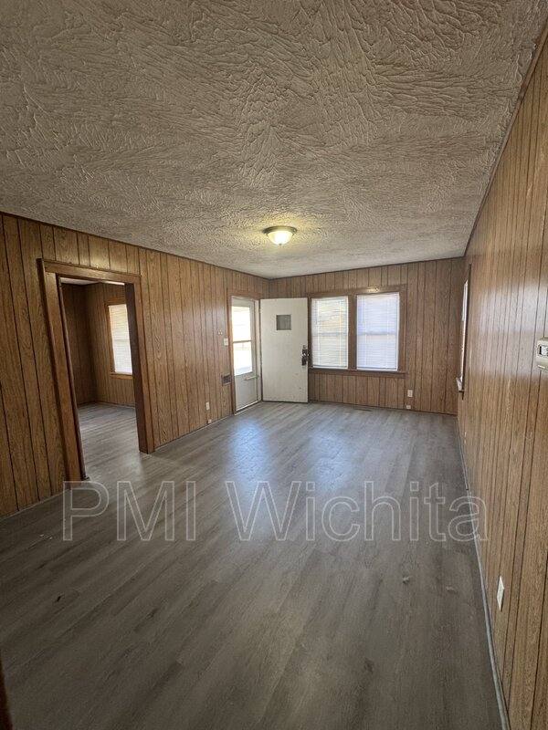 House for rent at 1921 S Everett St, Wichita, KS 67213