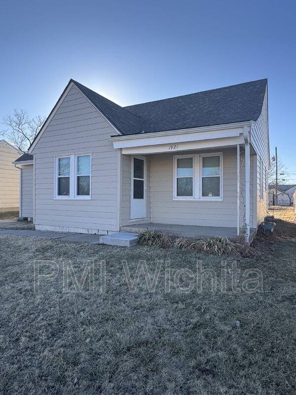 House for rent at 1921 S Everett St, Wichita, KS 67213