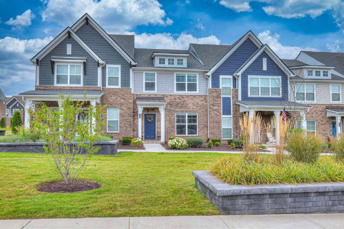 Townhouse for rent at 213 Kenner Private Alley, Hendersonville, TN 37075