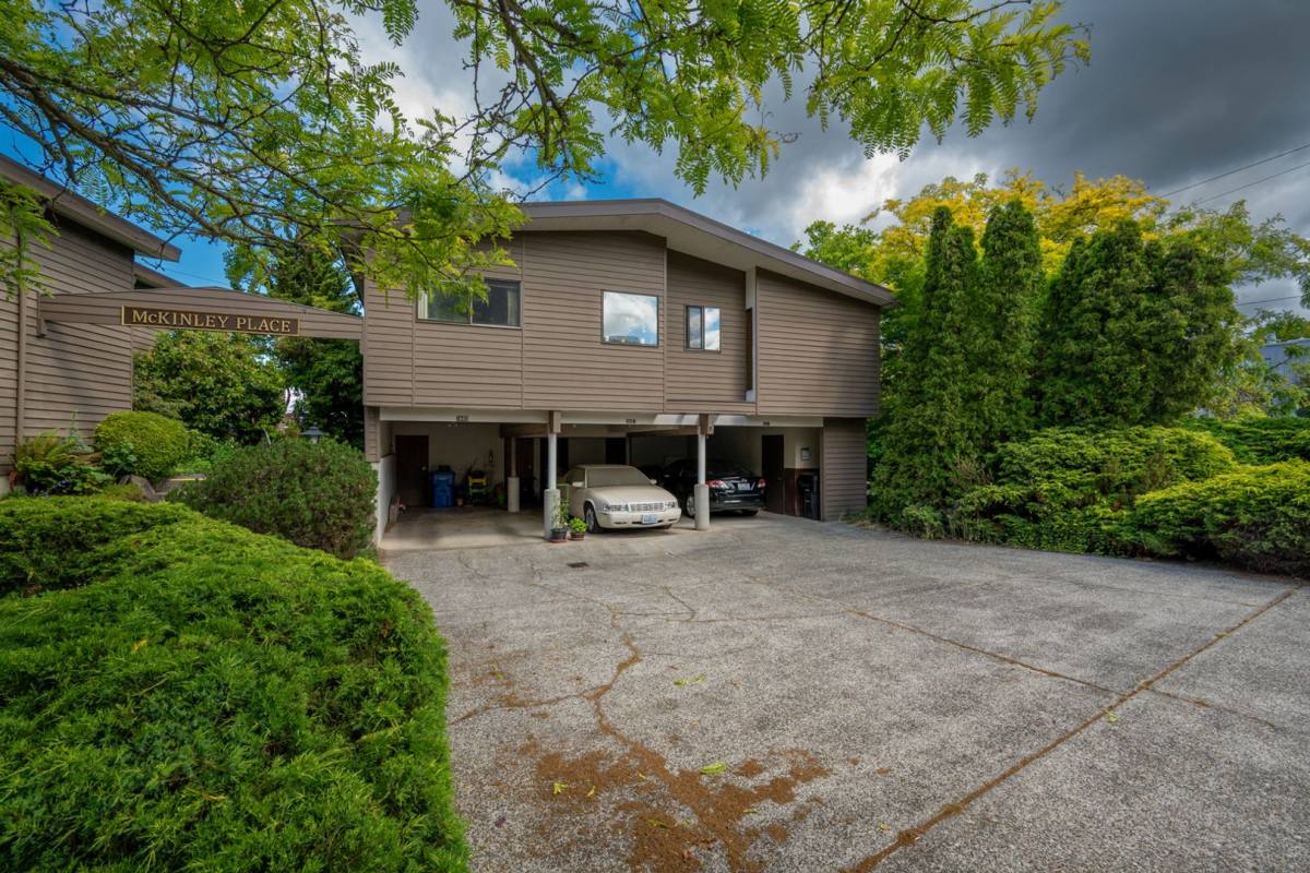 Apartment for rent at 5601 McKinley Place N, Seattle, WA 98103