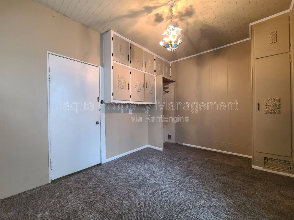 Apartment for rent at 621 State St #1, Saint Joseph, MI 49085