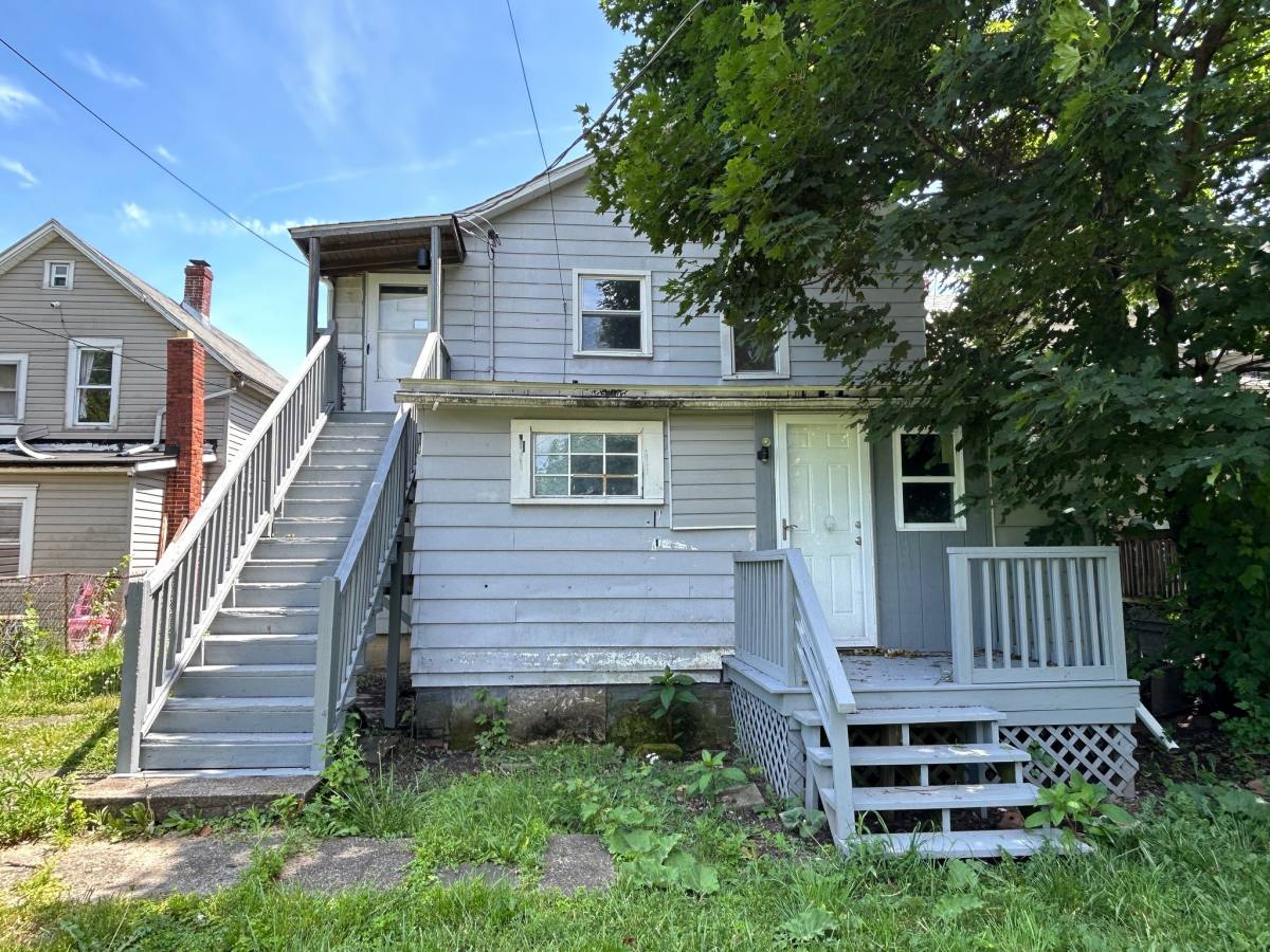 House for rent at 640 W 13th St, Lorain, OH 44052
