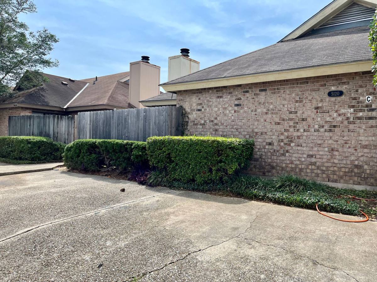 Apartment for rent at 5120 Everett Lane, Baton Rouge, LA 70809
