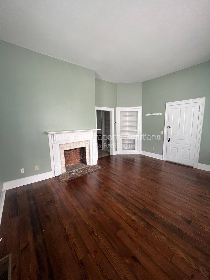 Apartment for rent at 723 Chestnut St #A, Wilmington, NC 28401