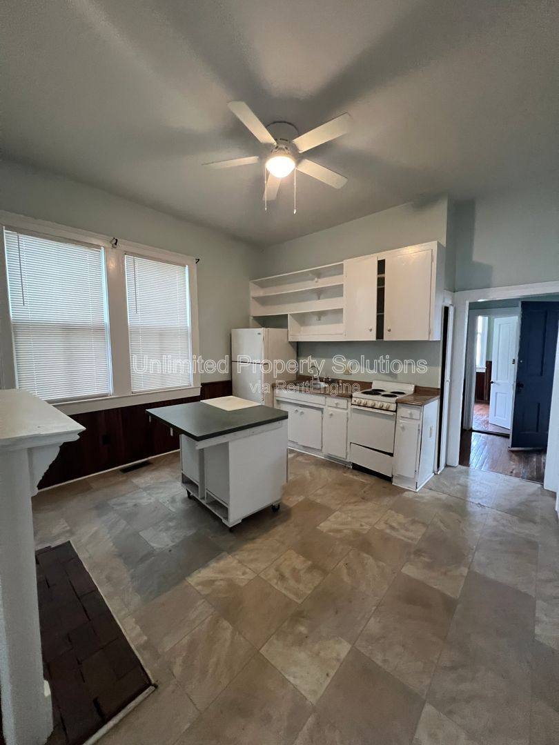 Apartment for rent at 723 Chestnut St #A, Wilmington, NC 28401