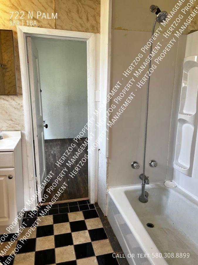 House for rent at 722 N Palm, Ponca City, OK 74601